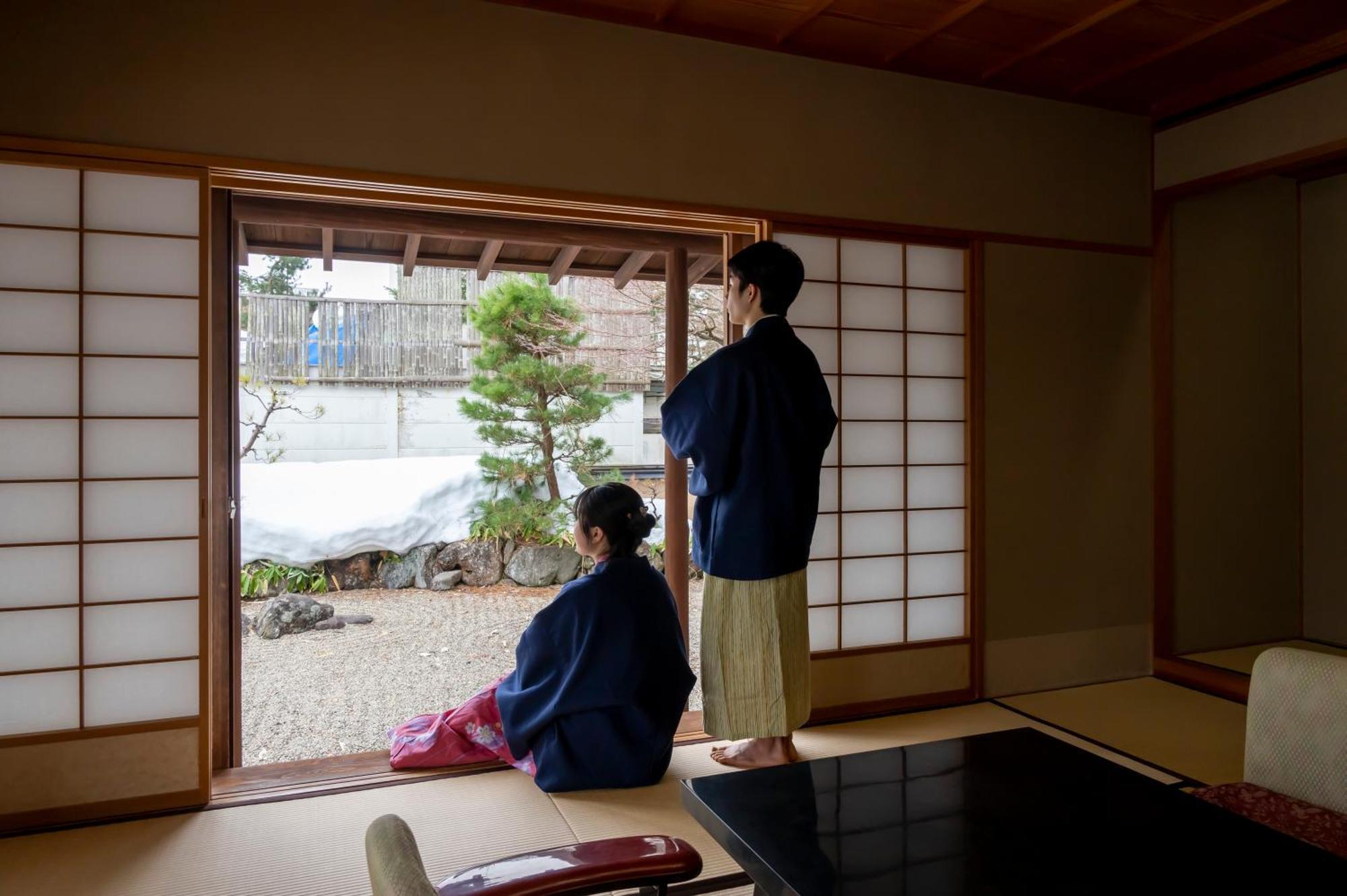 Senkeien Tsukioka Hotel Kaminoyama Exterior photo